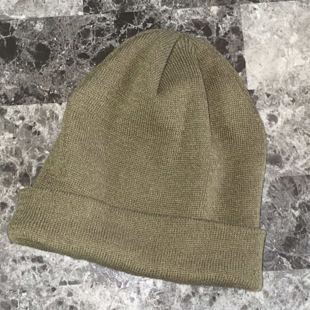 H&M Beanie - Picture 2 of 3